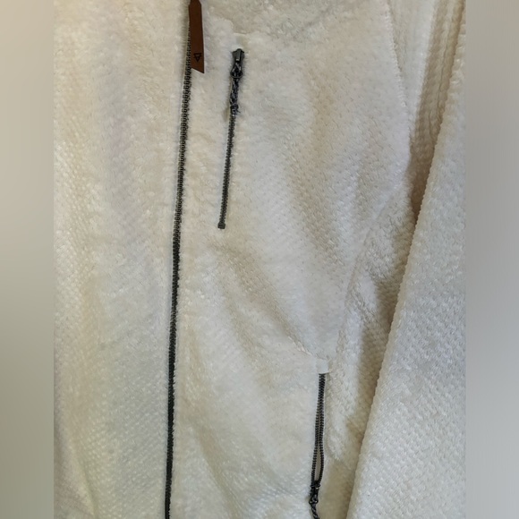 LIV White Fuzzy Jacket - Picture 4 of 4